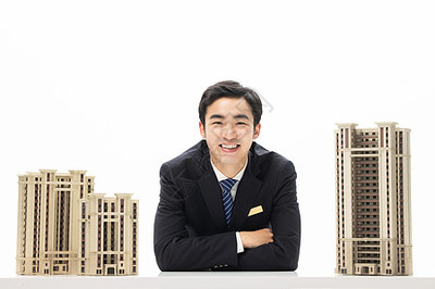 如何选择专业的房产经纪人头像 提升信任与咨询转化率的关键